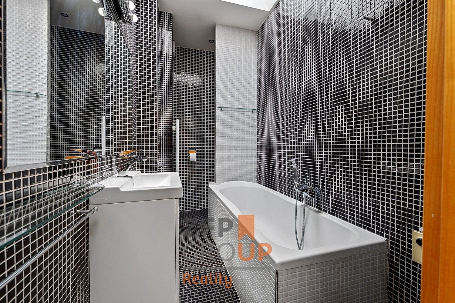 Prodej byt 3+kk - Praha - Holešovice, okres Praha 7, Hlavní město Praha, 61 m² - 2