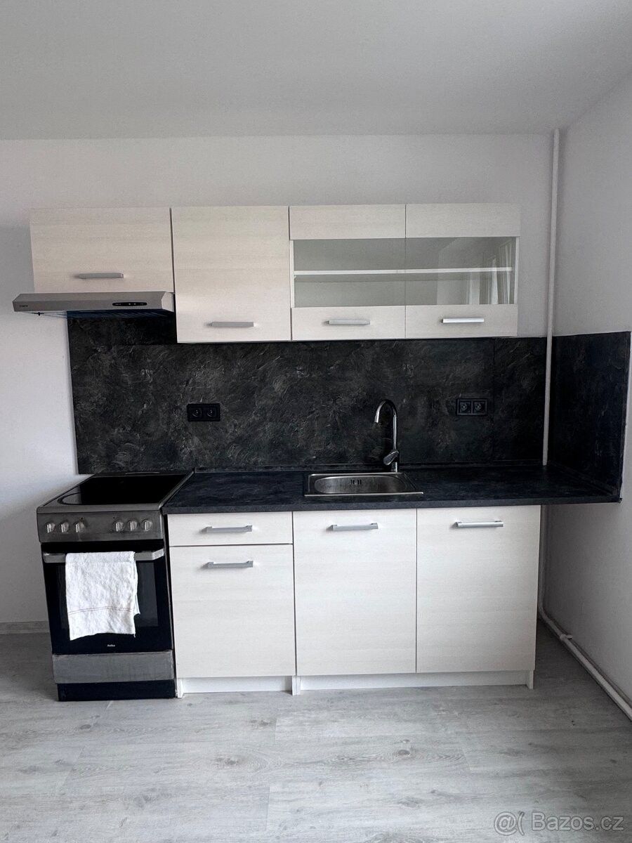 Byty, Louny, 440 01 - 1