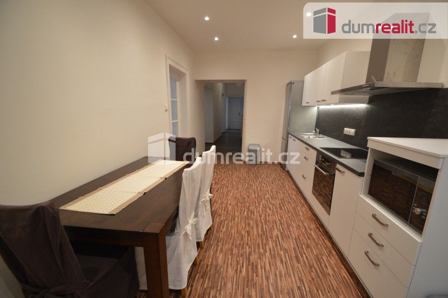 Pronájem byt 4+1 - Čerchovská, Praha, 20 m²