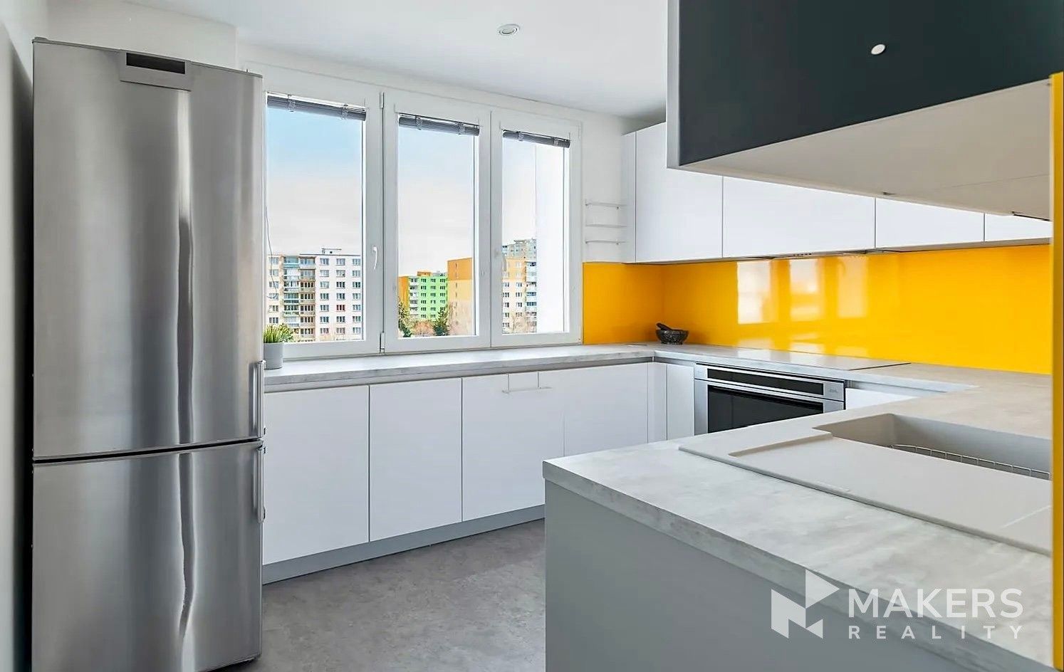 Pronájem byt 3+1 - Zárubova, Praha, 83 m²