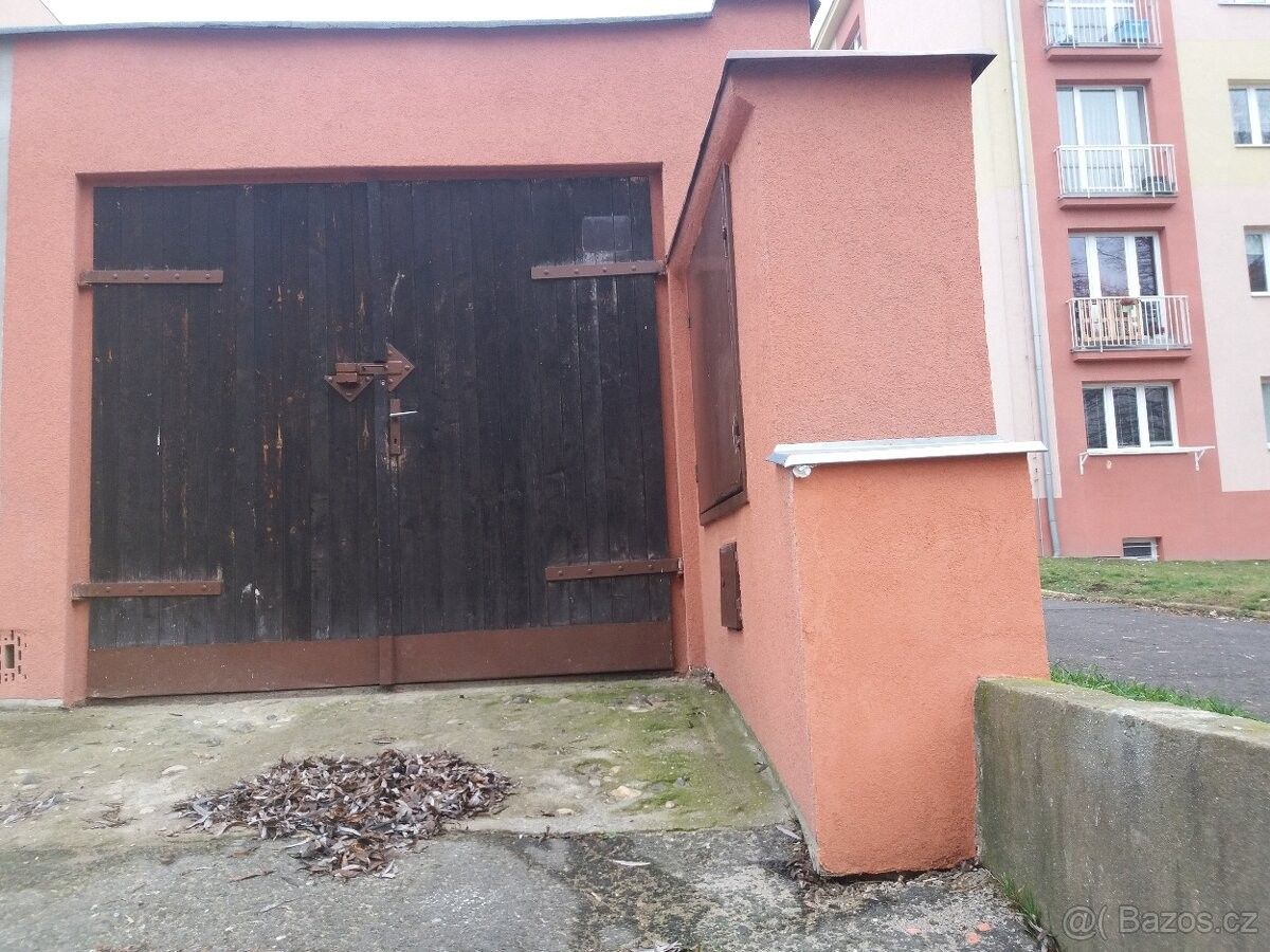Garáže, Most, 434 01