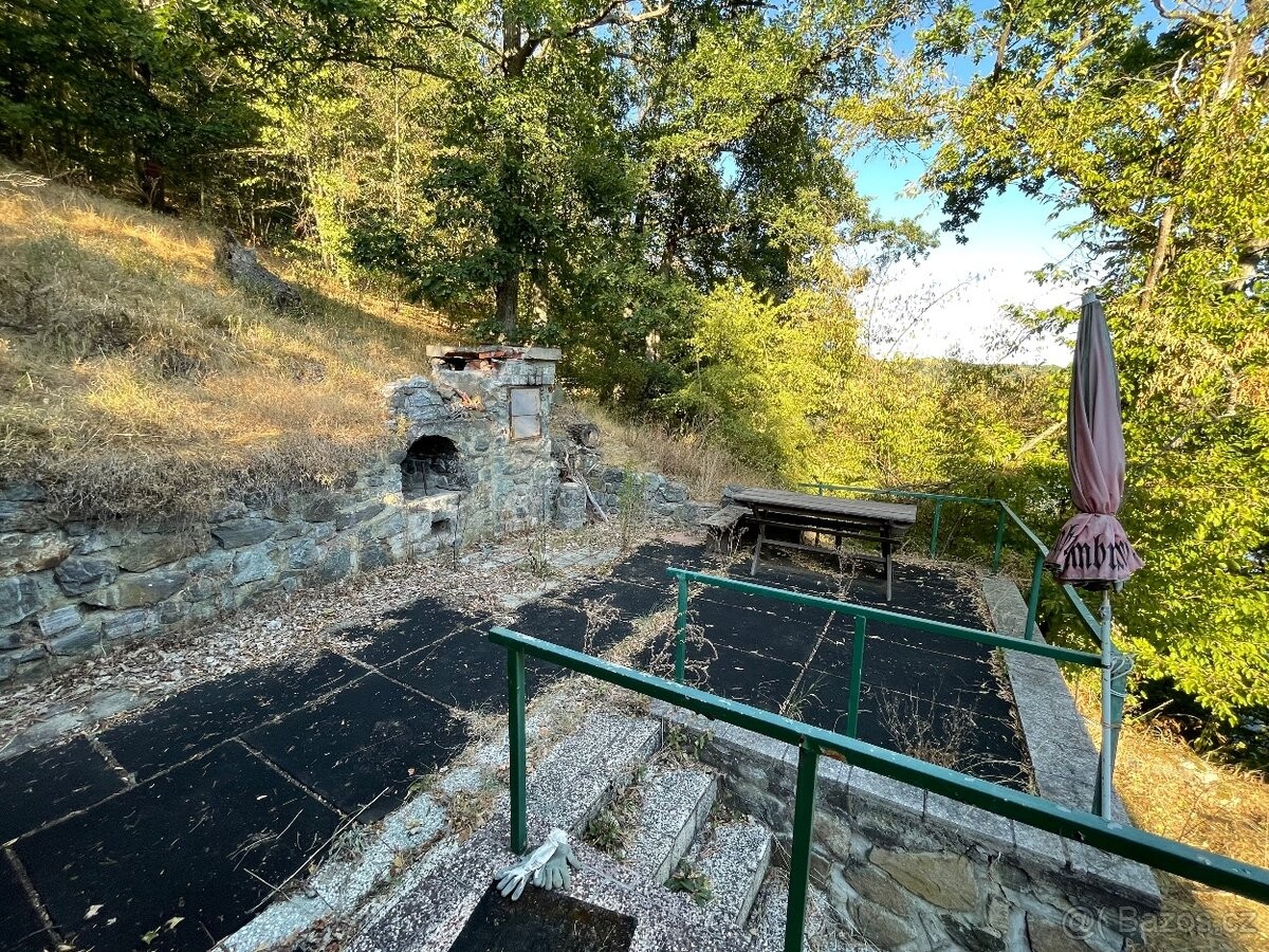 Prodej chata - Uherčice u Znojma, 671 07 - 2