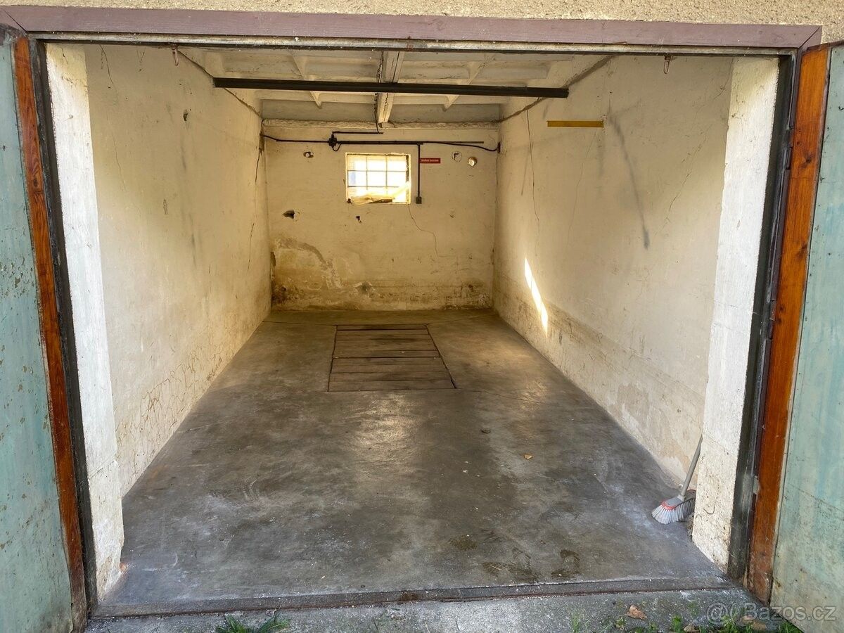 Garáže, Šumperk, 787 01 - 2
