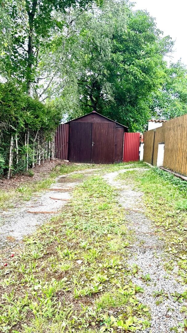 Pronájem garáž - Papírenská, České Budějovice, 18 m²