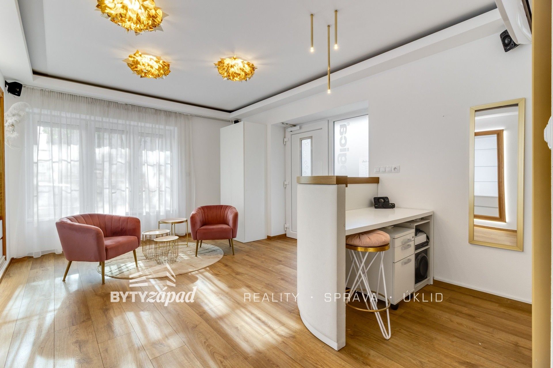 Obchodní prostory, Pod Záhorskem, Plzeň, 72 m²