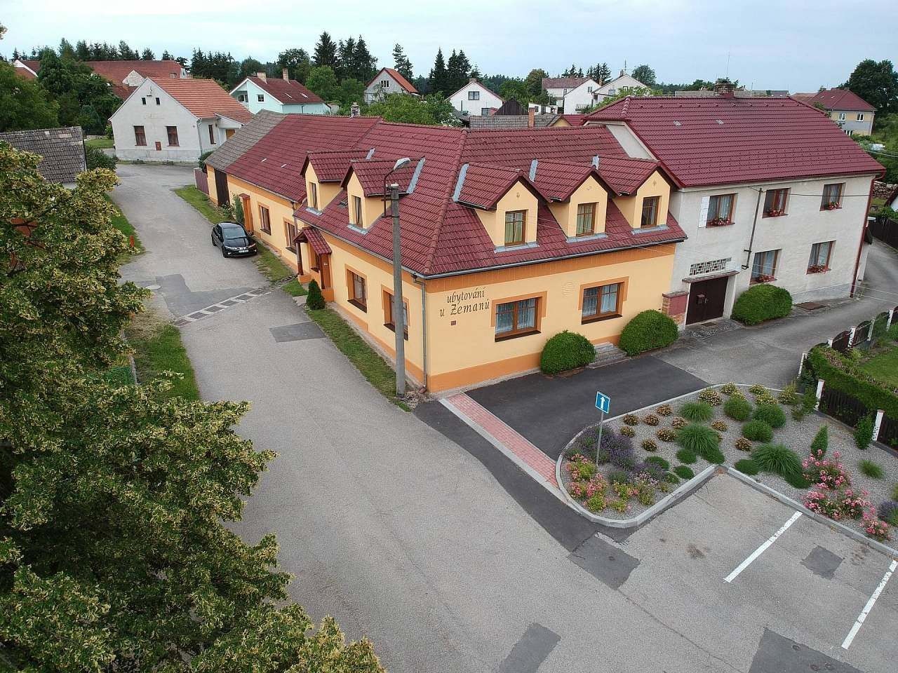 Chaty, Chrášťany u Týna nad Vltavou, Jihočeský kraj - 1