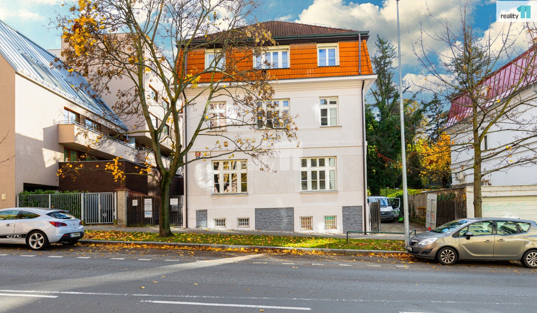 Pronájem kancelář - Na dolinách, Praha, 200 m²