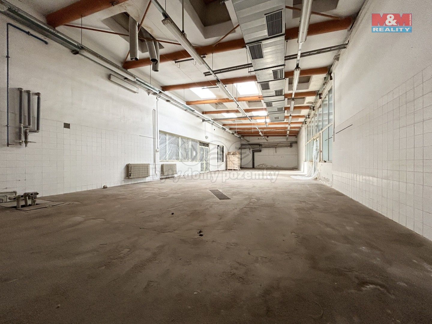 Sklady, Mostecká, Jirkov, 180 m²