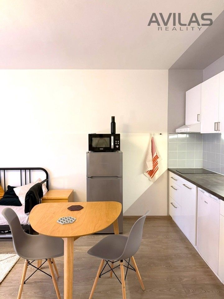 Prodej byt 1+kk - Jaroslava Foglara, Praha, 31 m²