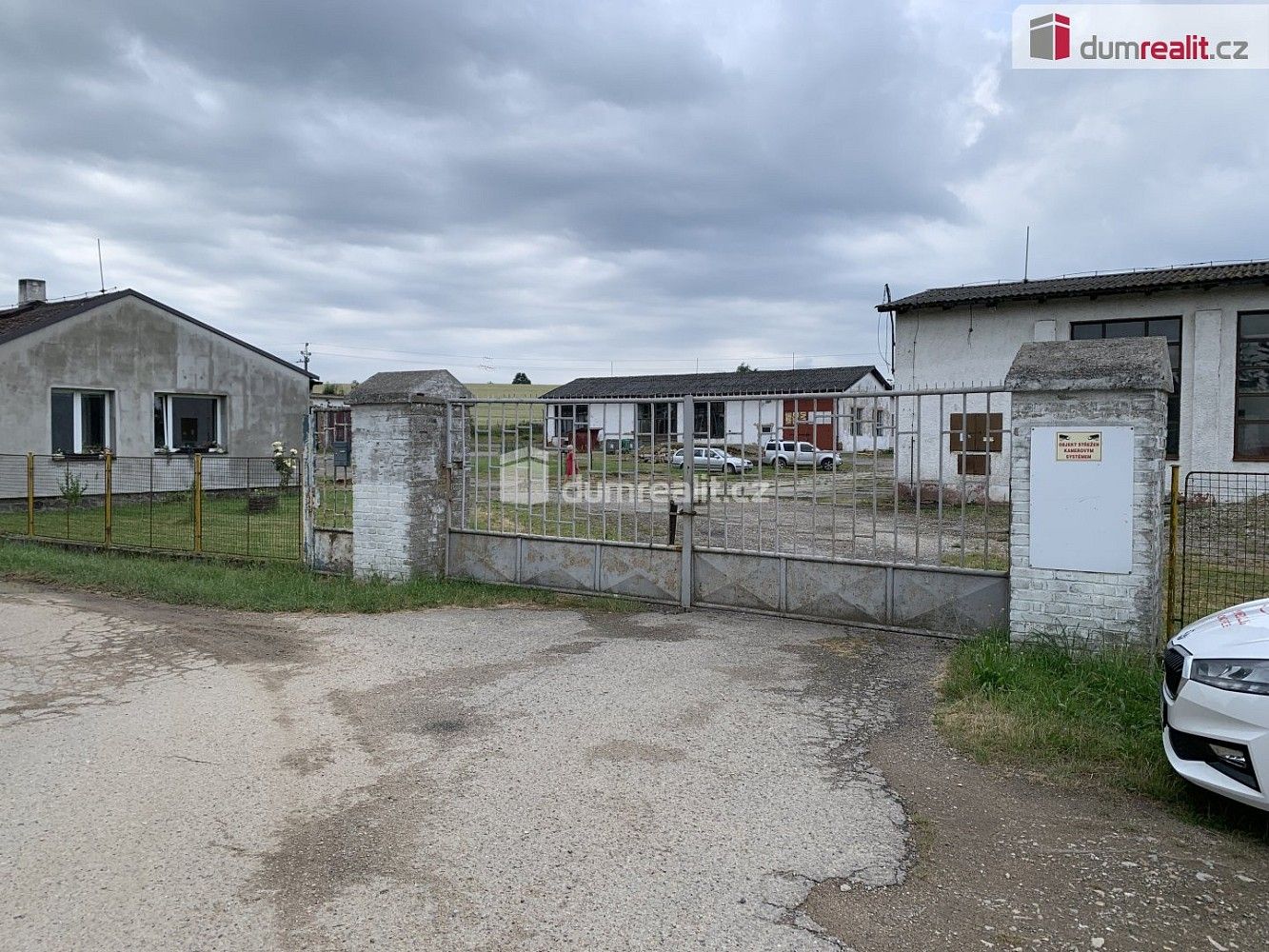 Sklady, Chotýšany - Městečko, okres Benešov, Středočeský kraj, 8 709 m² - 1