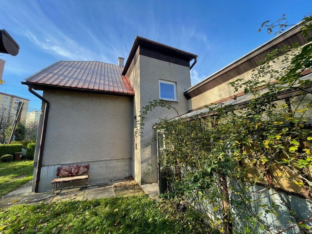 Prodej rodinný dům - 987 65, Slovensko