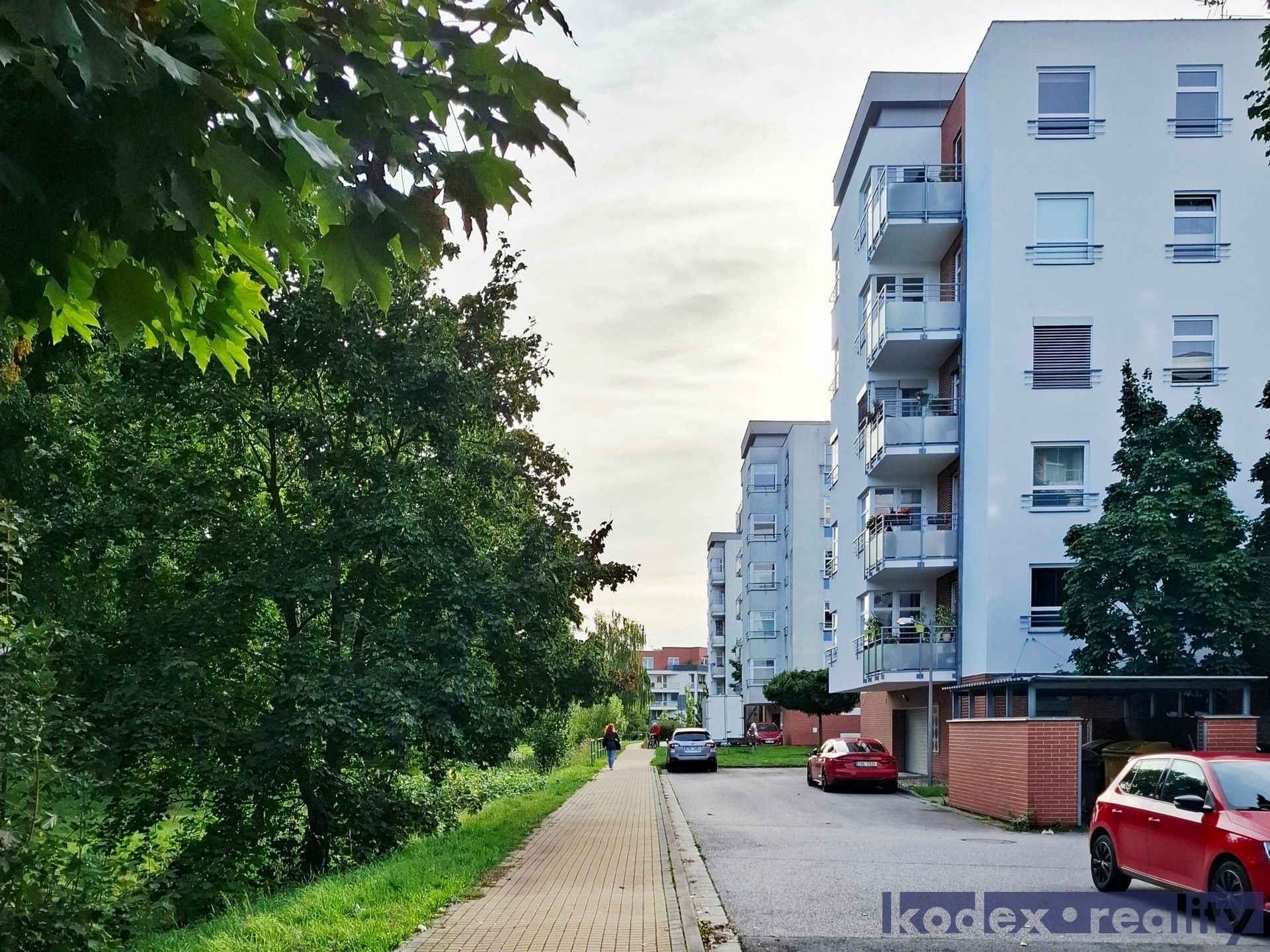 Garáže, Rybova, Hradec Králové, 18 m²