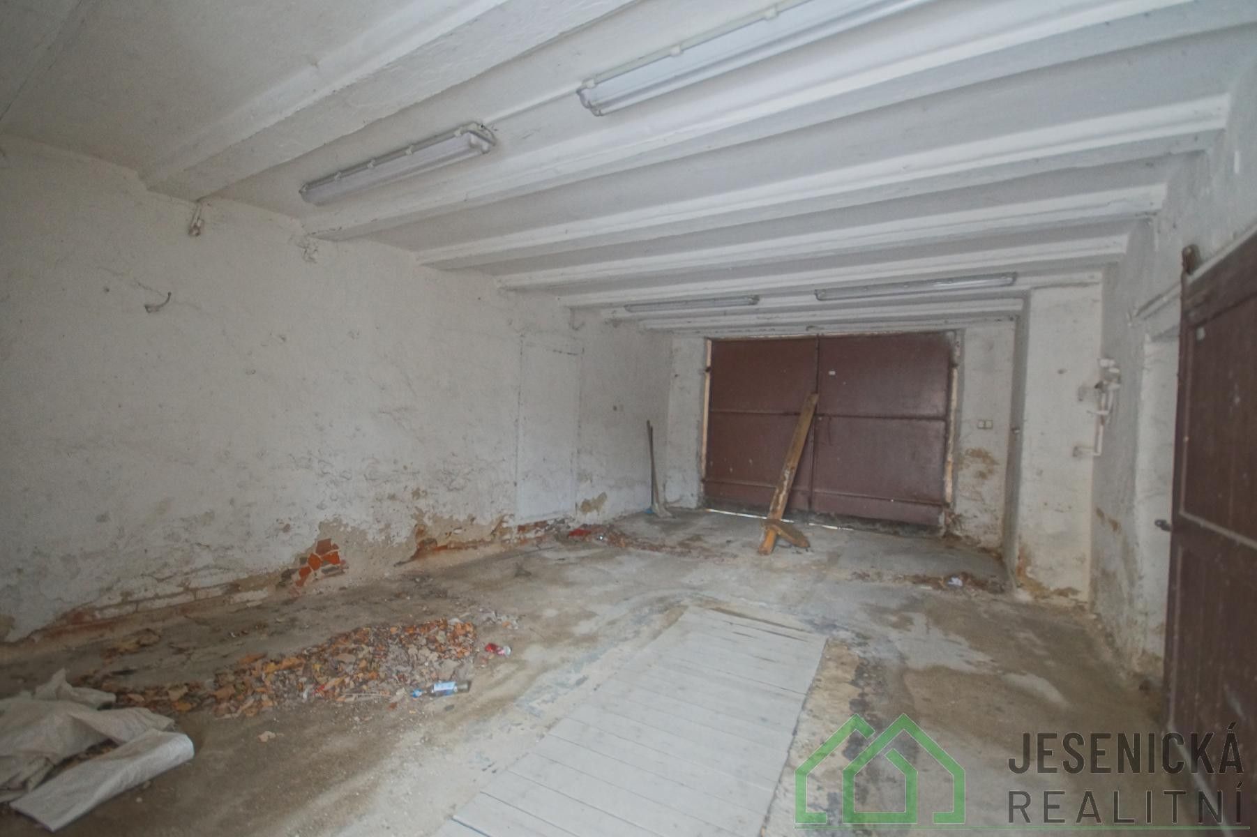 Garáže, 17. listopadu, Javorník, 73 m² - 2