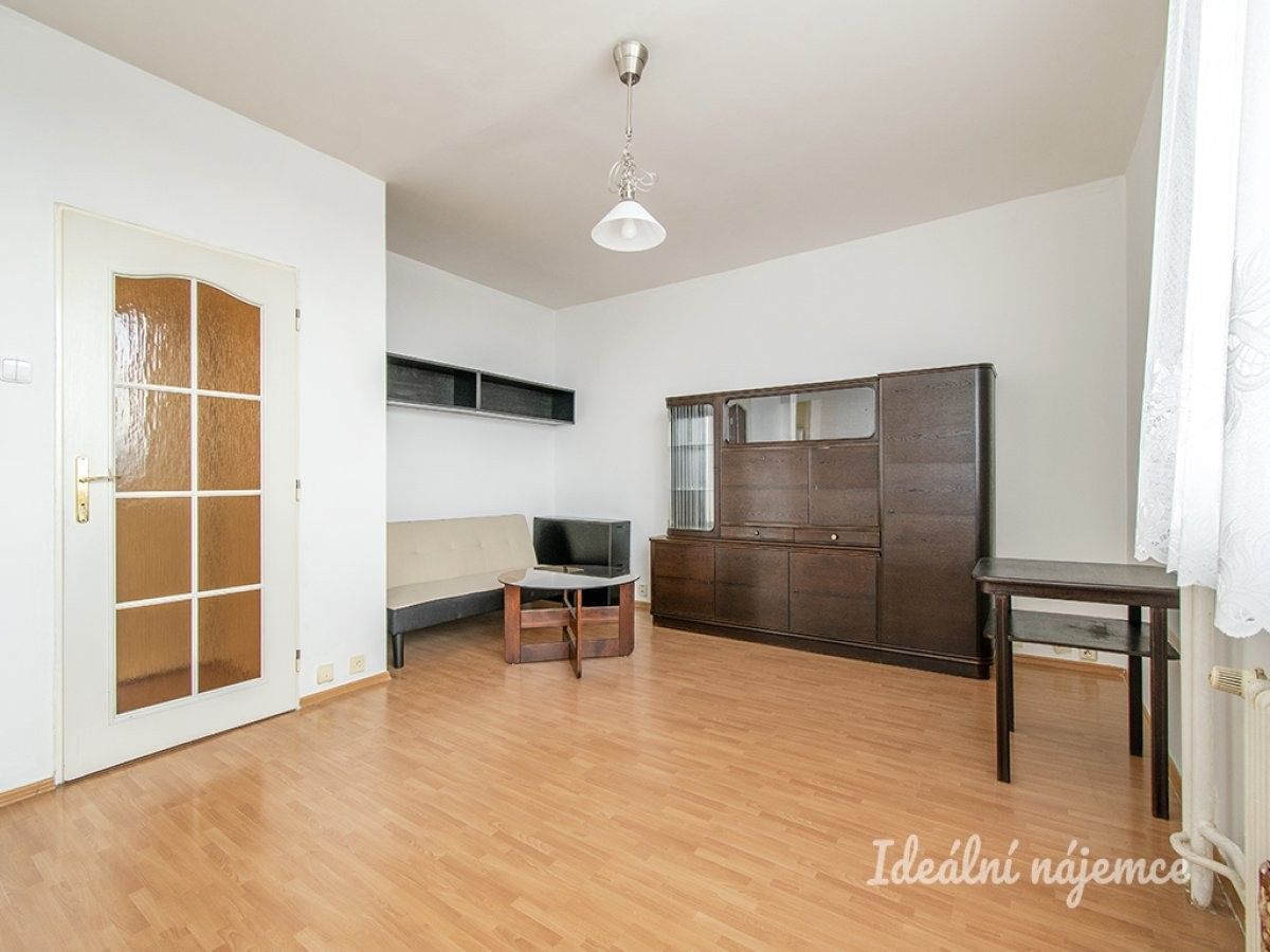 Byt 1+1 · 38 m² · Hlivická, Praha - 3