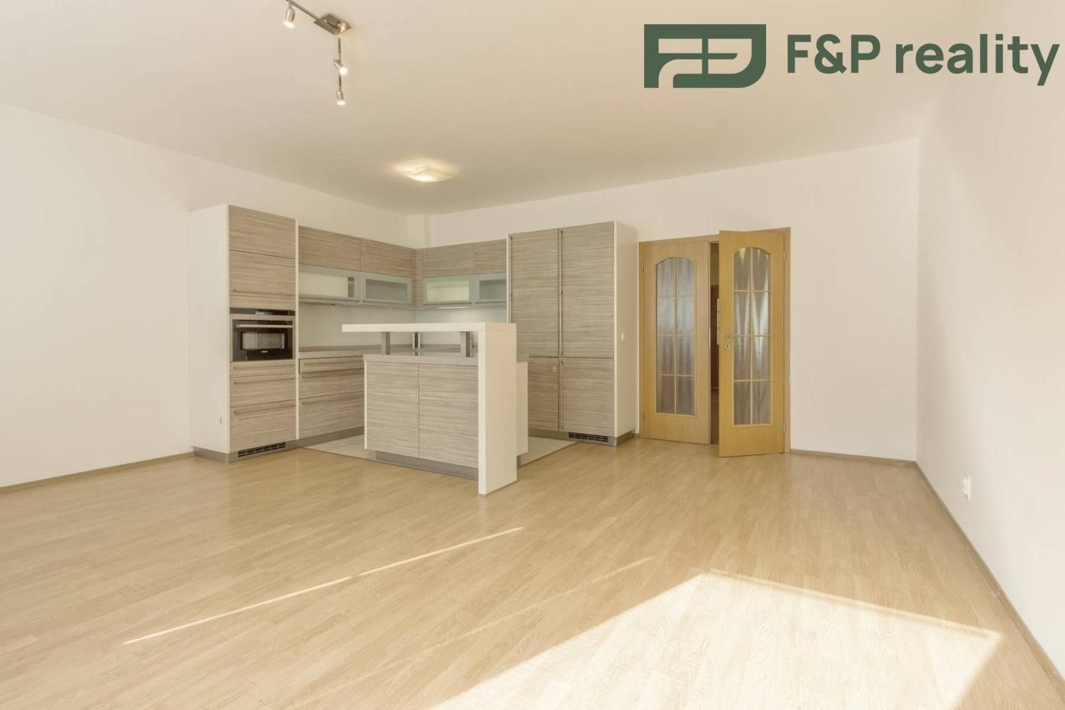 3+kk, V zahradách, Praha, 80 m² - 1