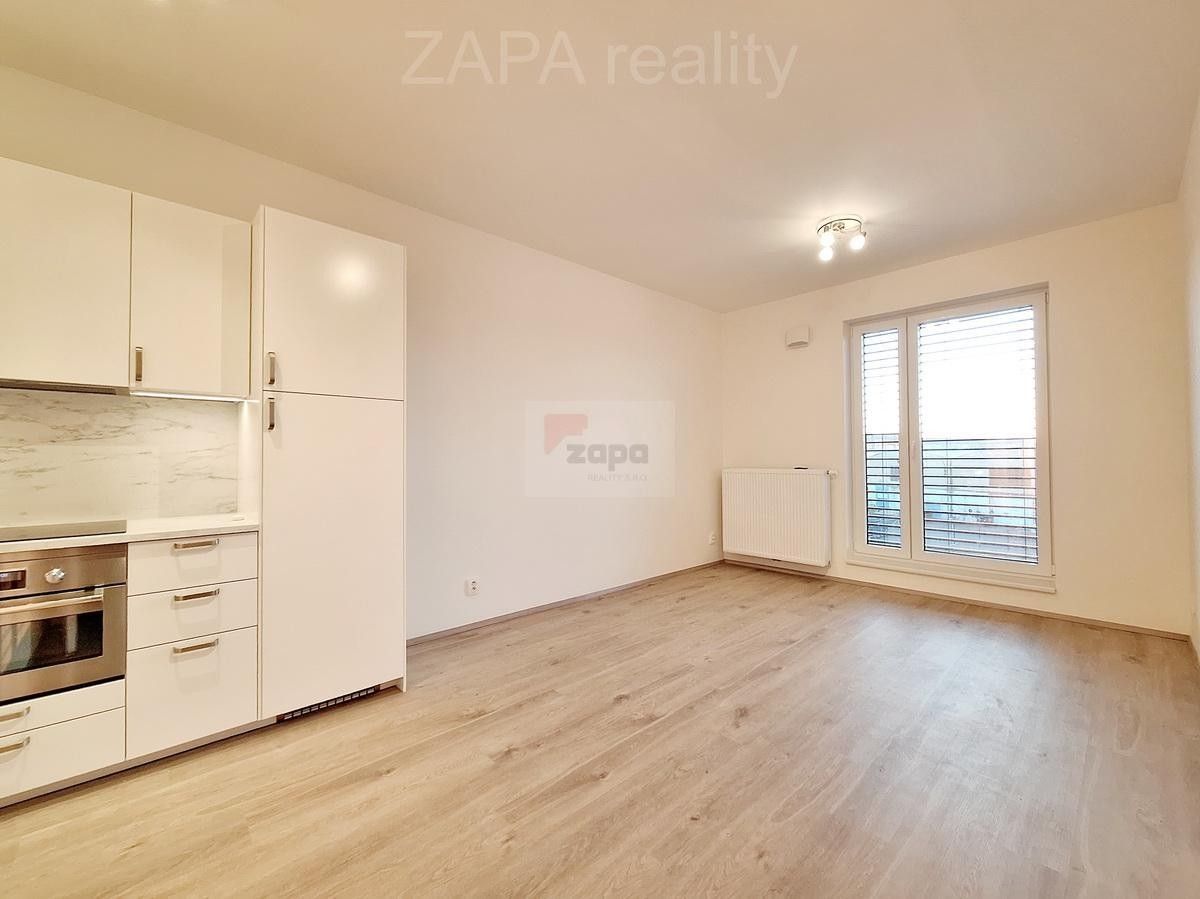 Pronájem byt 1+kk - Augustina Lukeše, Brandýs nad Labem-Stará Boleslav, 33 m²