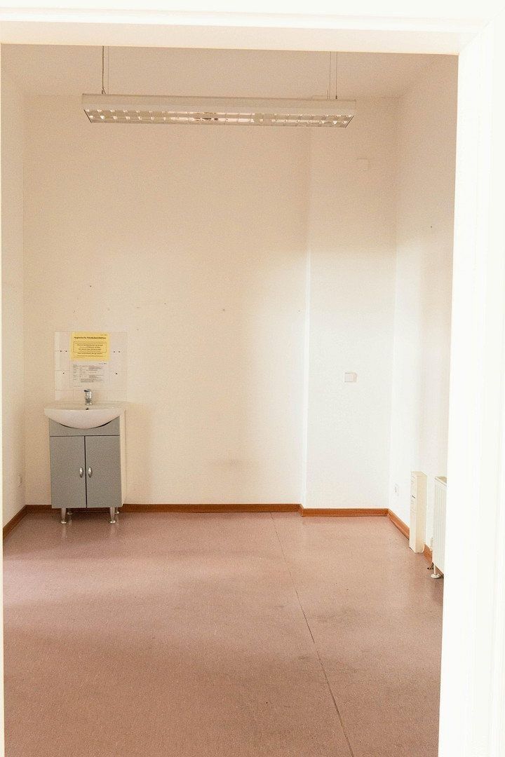Pronájem kancelář - Dietzgenstr.  93 Berlin Niederschönhausen Berlin 13156, 116 m² - 5