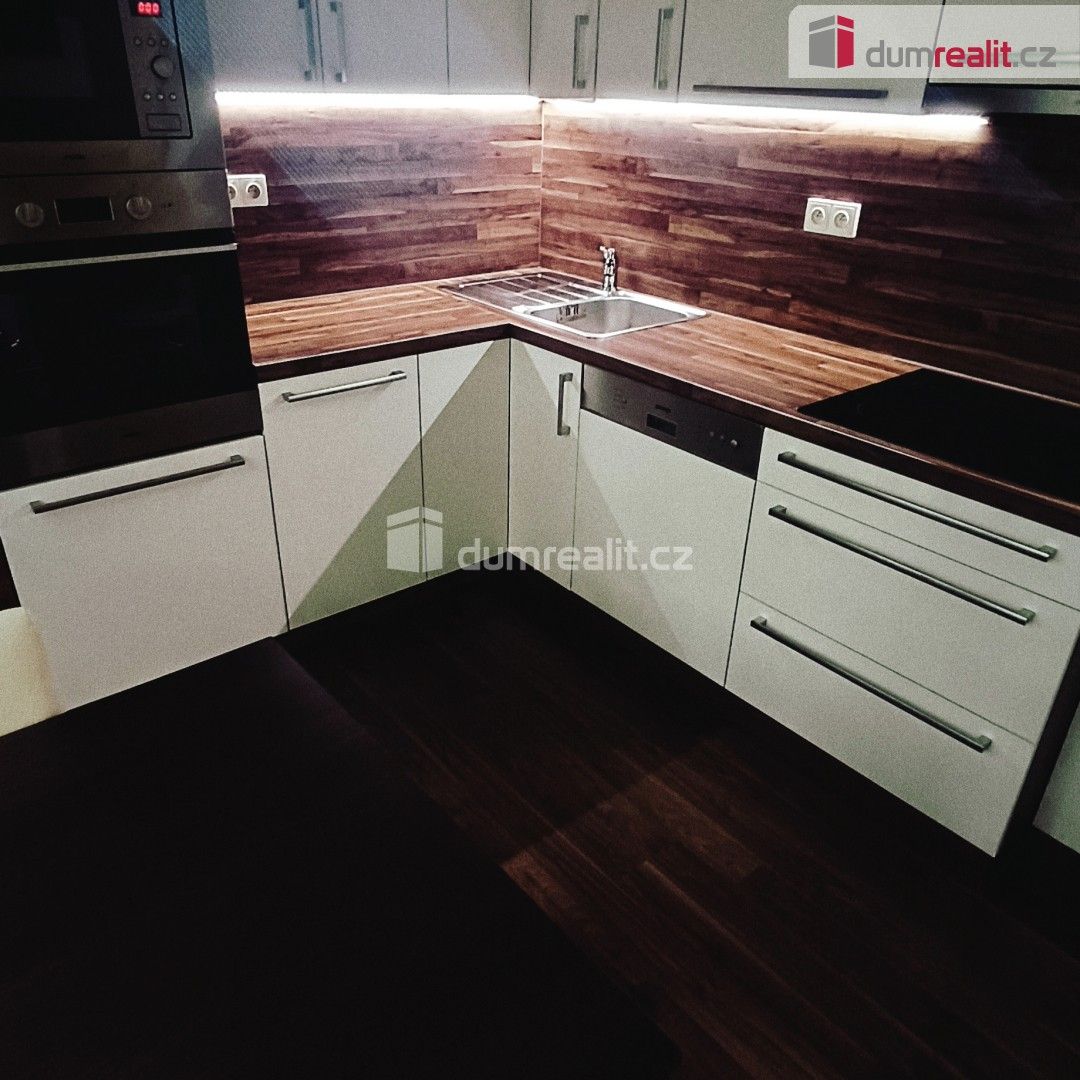 Prodej byt 2+1 - Jezdecká, Děčín, 62 m²