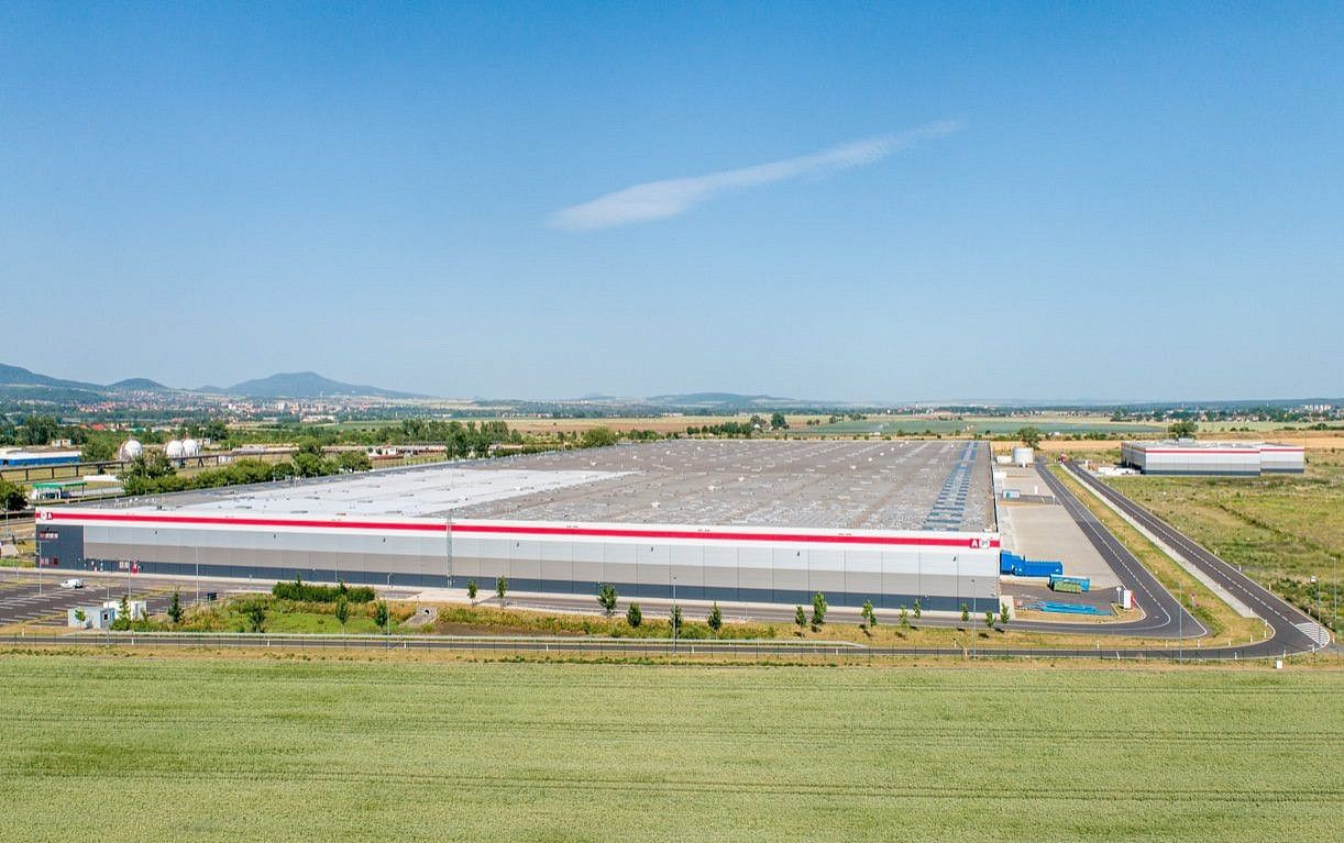 Kanceláře, Píšťany, okres Litoměřice, Ústecký kraj, 6 563 m² - 1