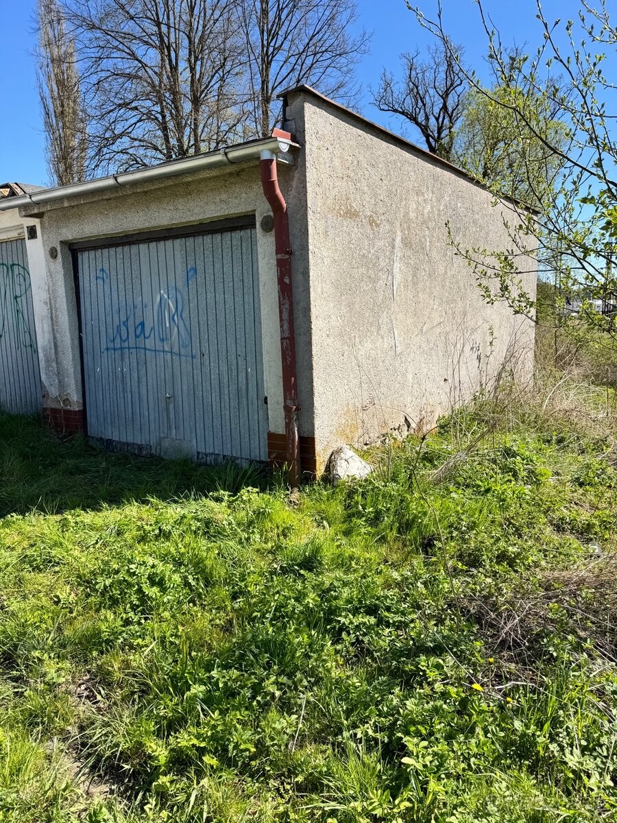 Garáže, Havlíčkův Brod, 580 01 - 1