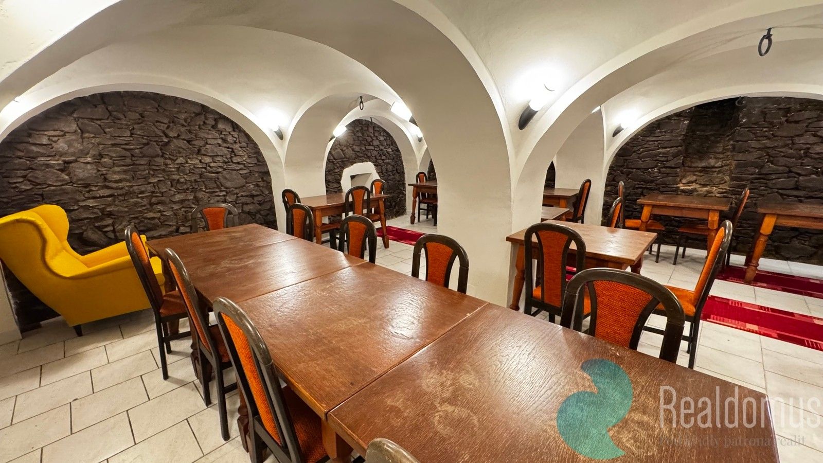 Restaurace · 200 m² · Velké náměstí, Prachatice I - 3