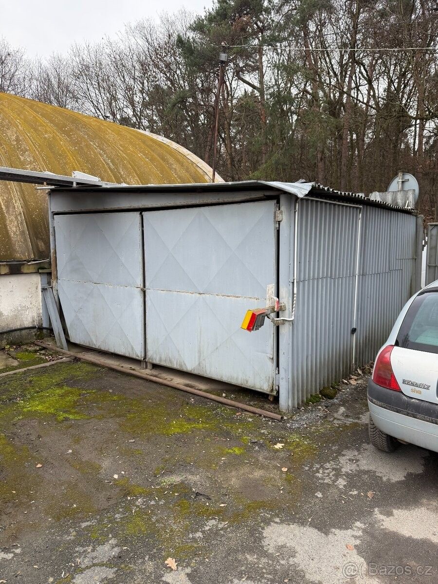 Sklady, Praha, 140 00