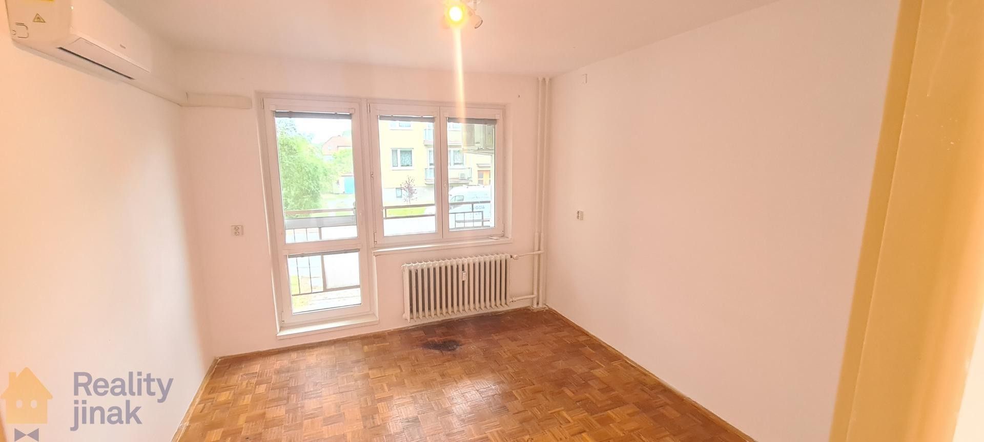 Prodej byt 3+1 - Mendlova, Břeclav, 65 m² - 2