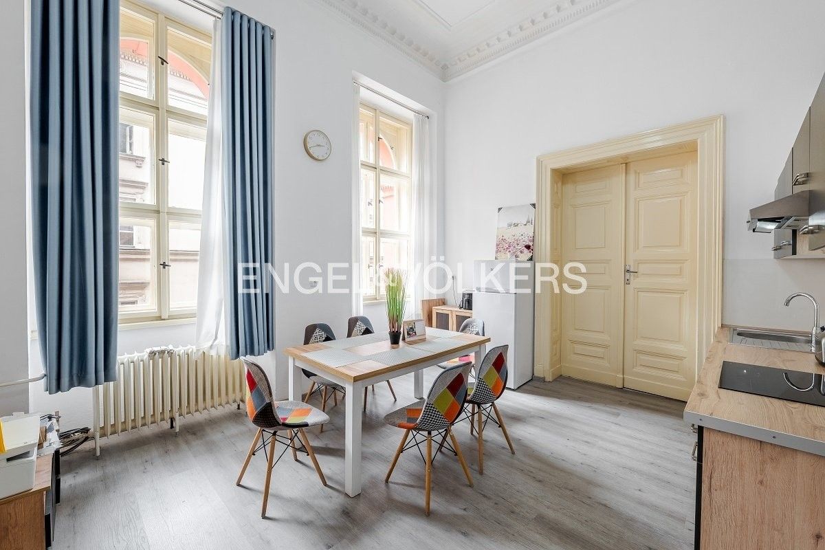 Kanceláře, Politických vězňů, Praha, 48 m²