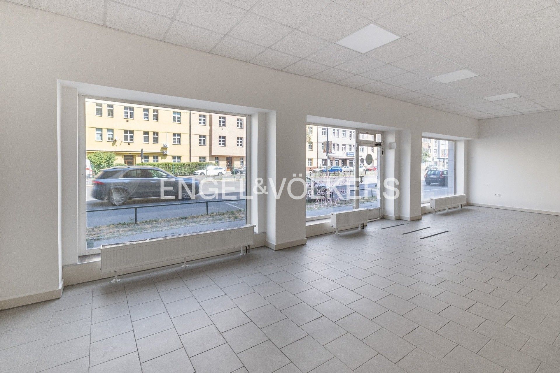 Obchodní prostory, 5. května 1154, Praha Nusle, 106 m² - 2