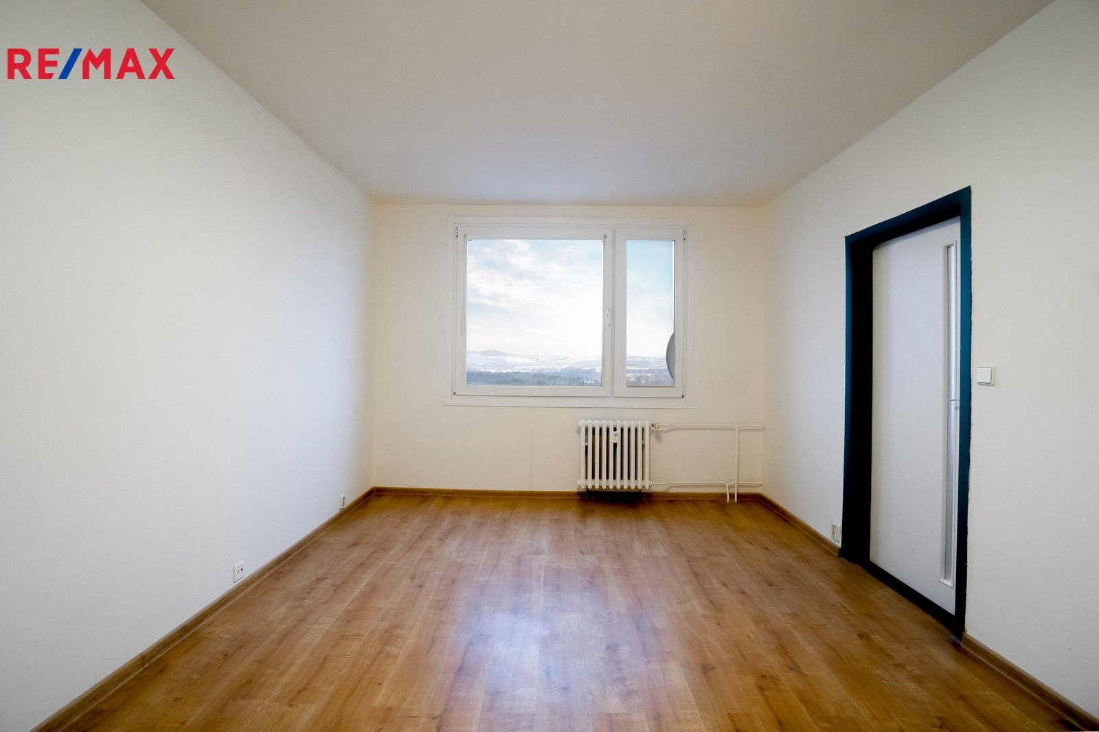 Prodej byt 1+1 - Karla Čapka, Krupka, 34 m²