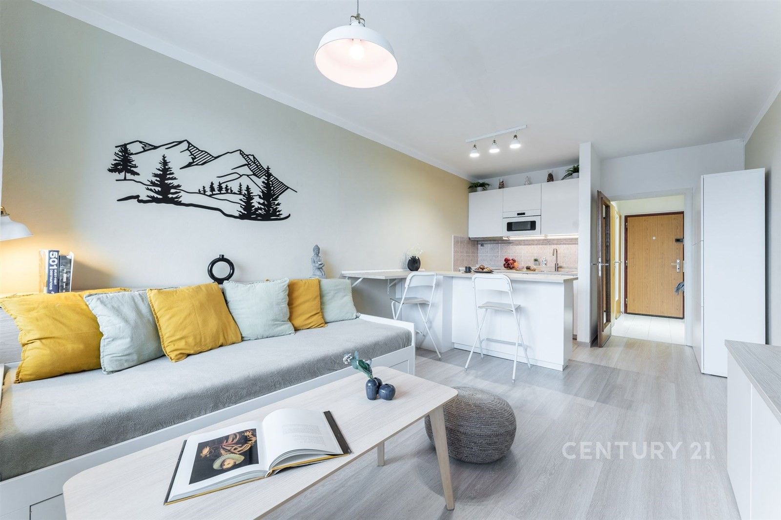 Pronájem byt 1+kk - Křivoklátská, Praha, 28 m²