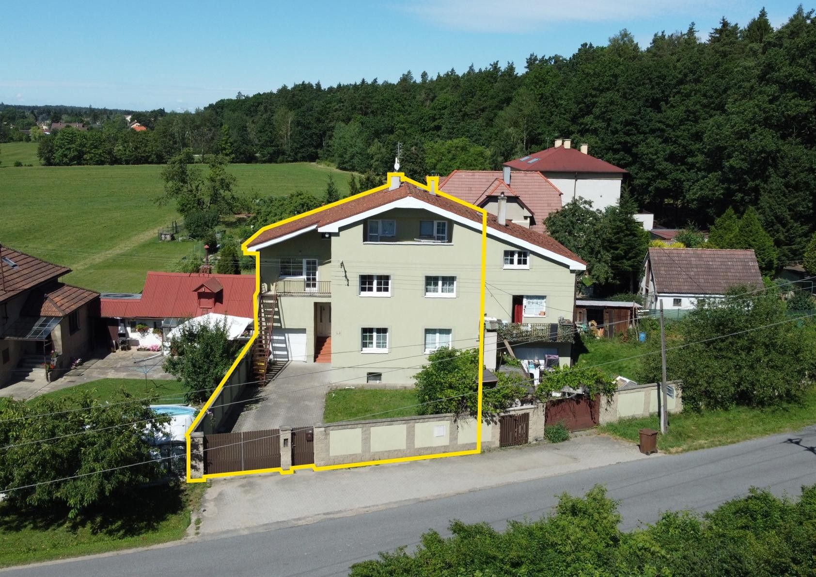 Rodinné domy, Zájezdní, Mukařov, 197 m² - 1