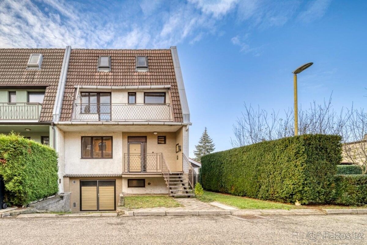 Prodej dům - Veselí nad Moravou, 698 01, 285 m²
