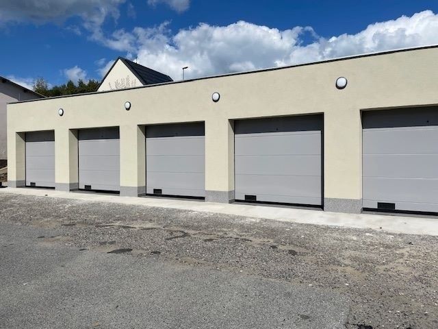 Garáže, Liberec, 463 11