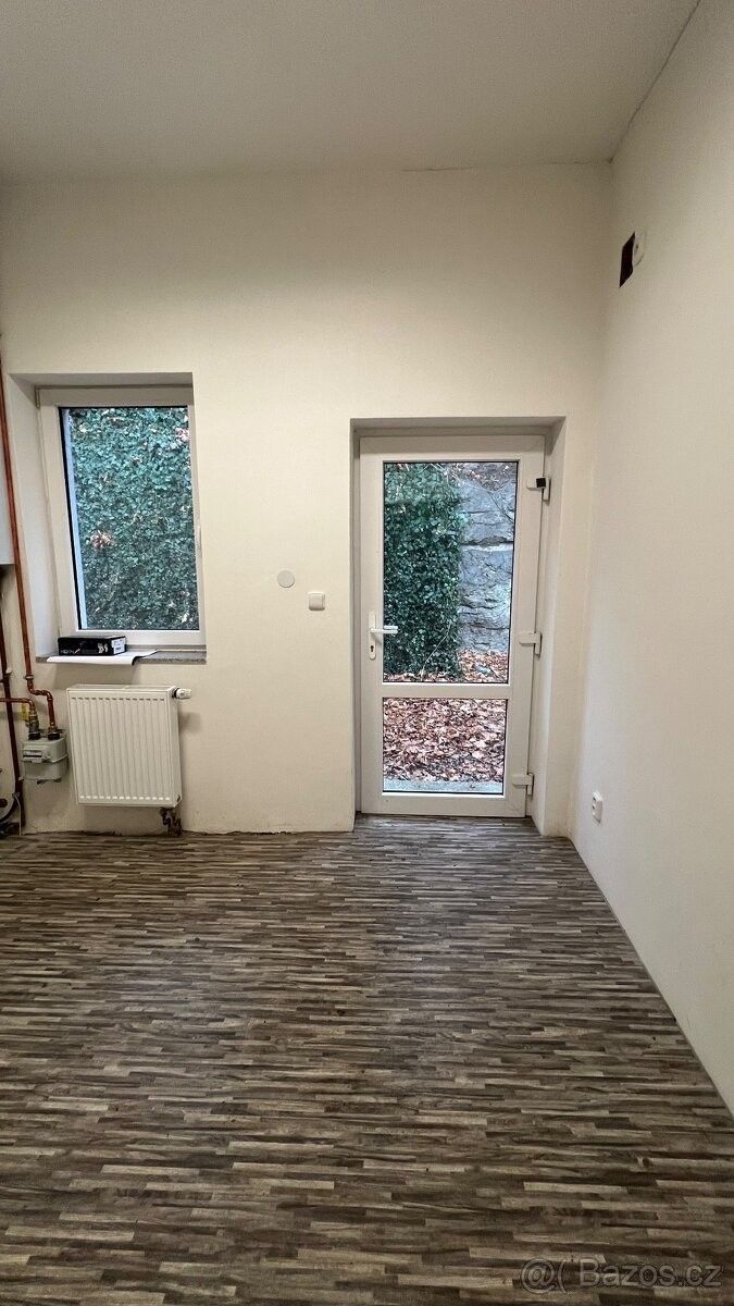 Pronájem kancelář - Fulnek, 742 45