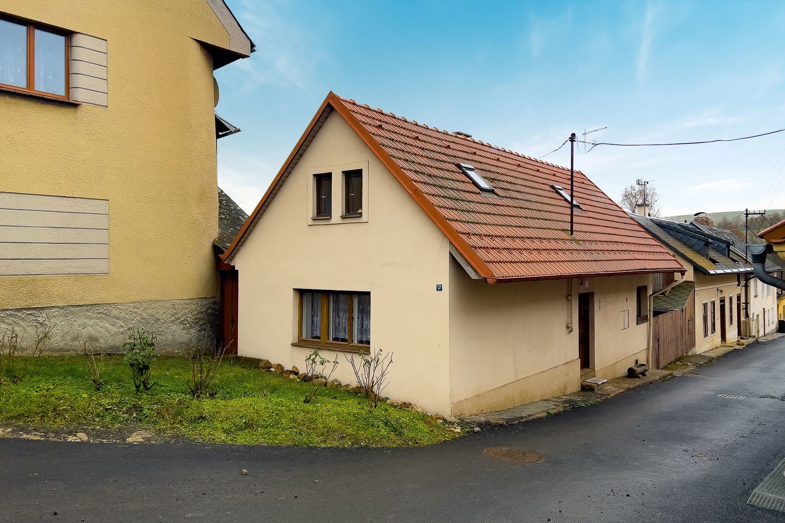 Prodej rodinný dům - Manětín, 90 m²