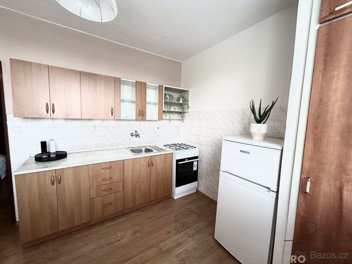 Prodej byt - Hodonín, 695 01