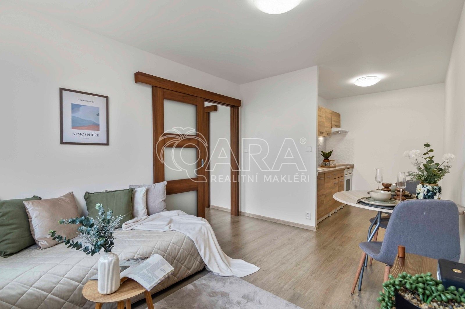 2+kk, Španielova, Praha, 33 m²