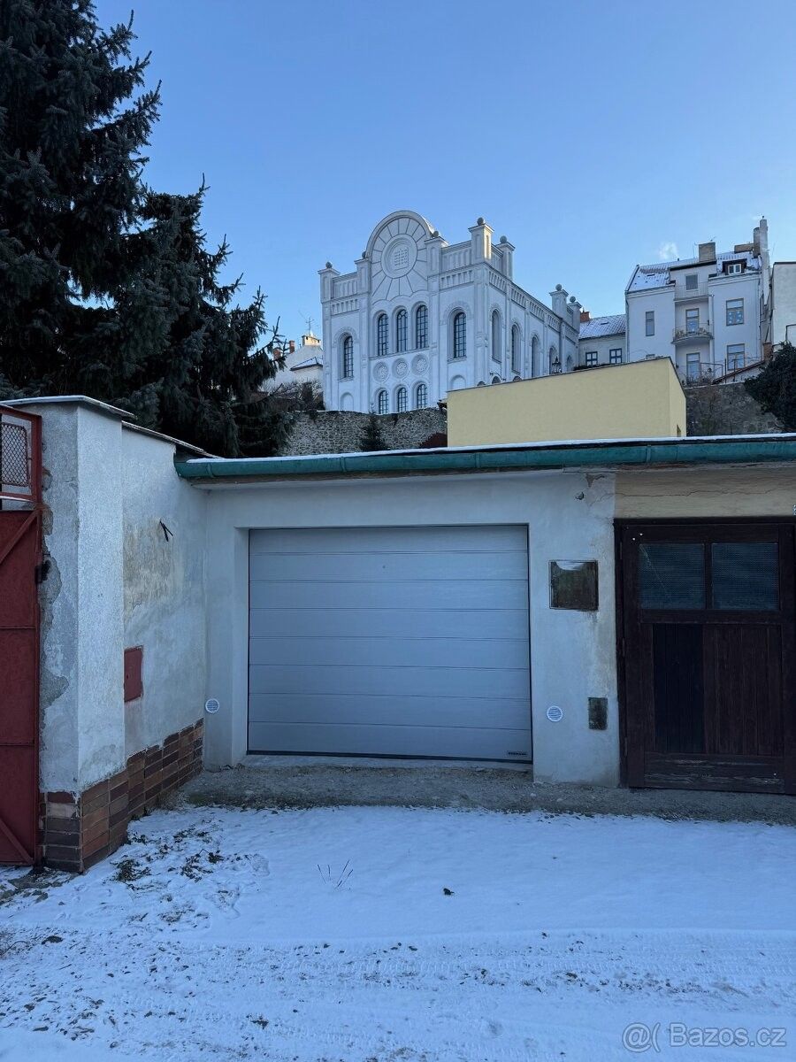 Garáže, Hranice, 753 01