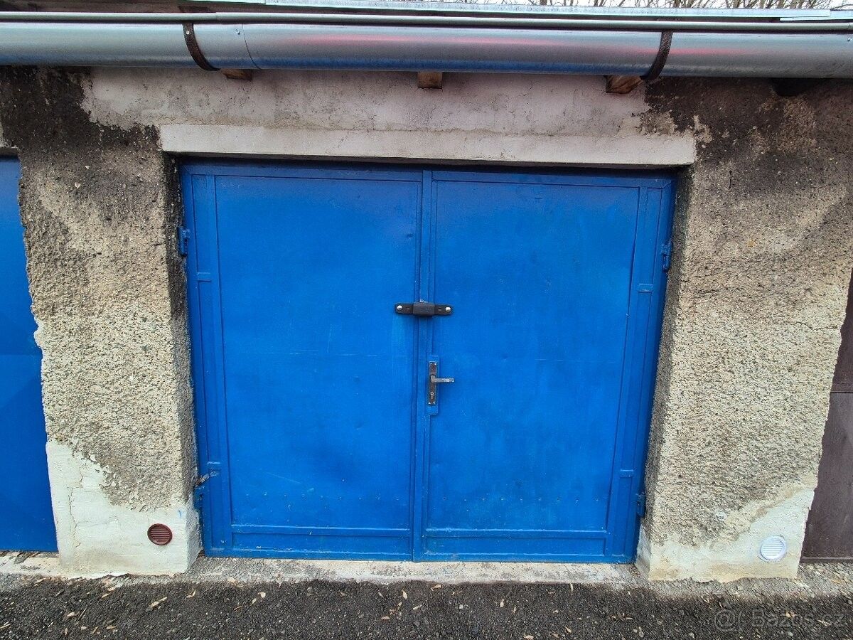 Garáže, Ostrava, 716 00