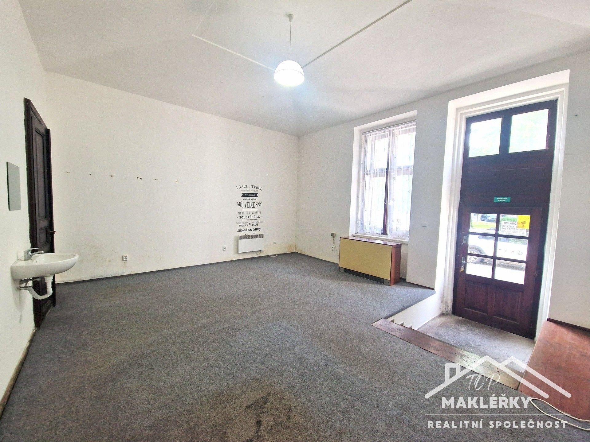 Obchodní prostory · 75 m² · náměstí Smiřických, Kostelec nad Černými lesy - 3