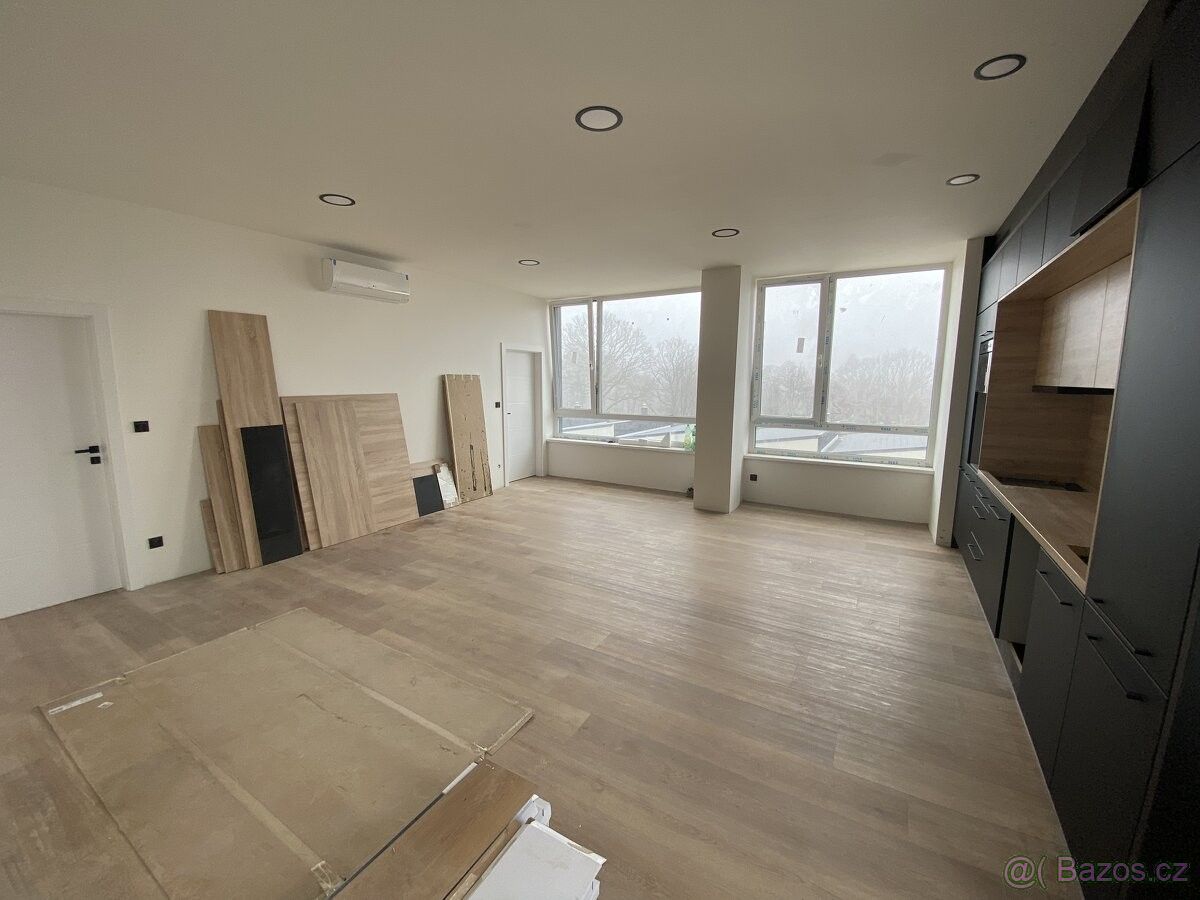 Pronájem byt - Orlová, 735 14, 92 m²
