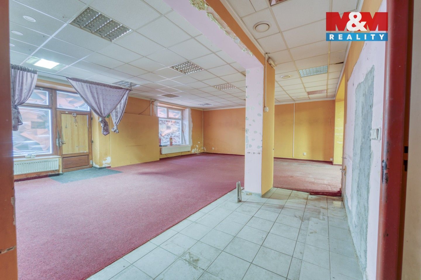 Pronájem obchodní prostory - Slovanská, Plzeň, 100 m²