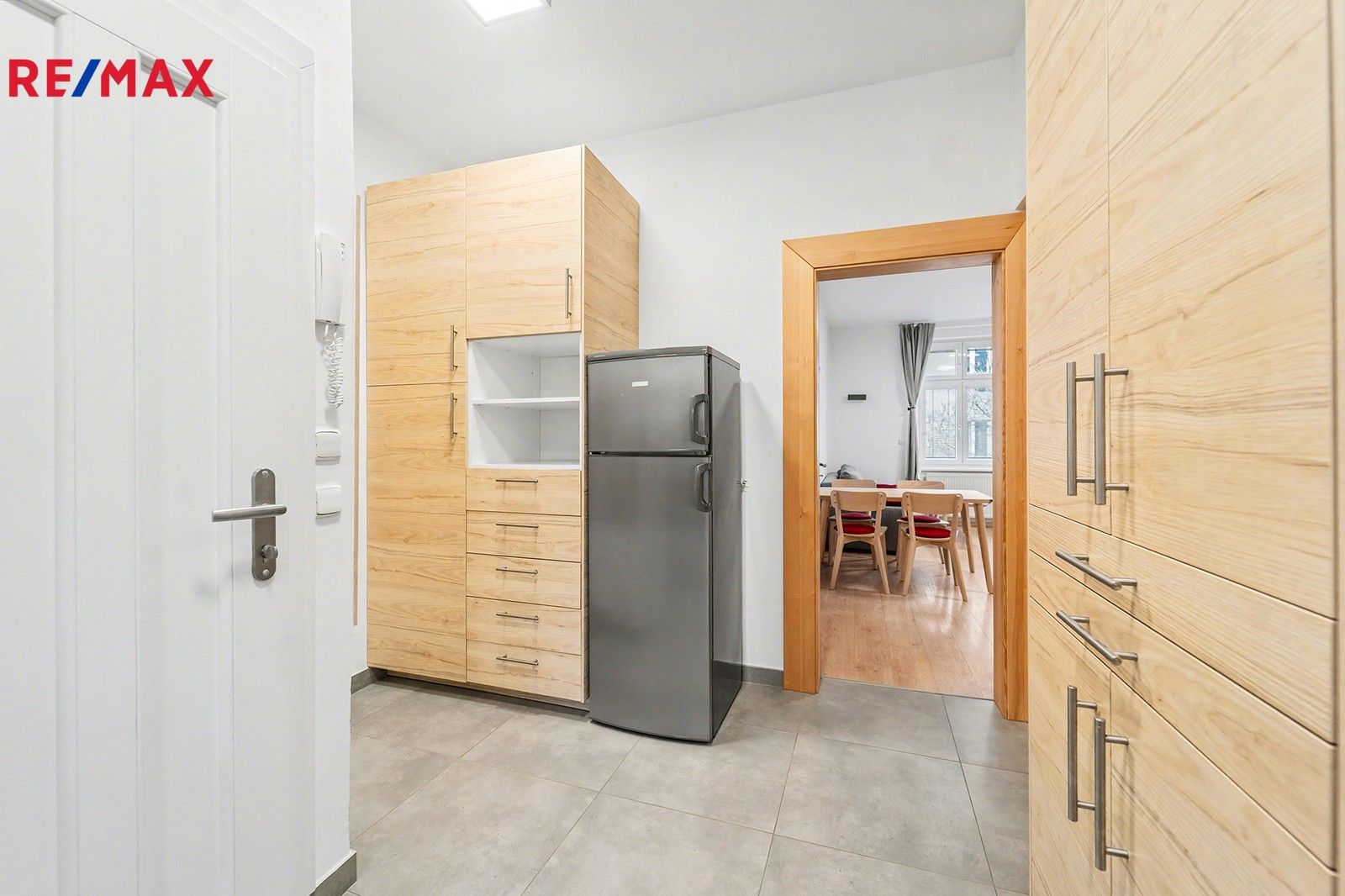 Pronájem byt 2+1 - Hartigova, Praha, 56 m²