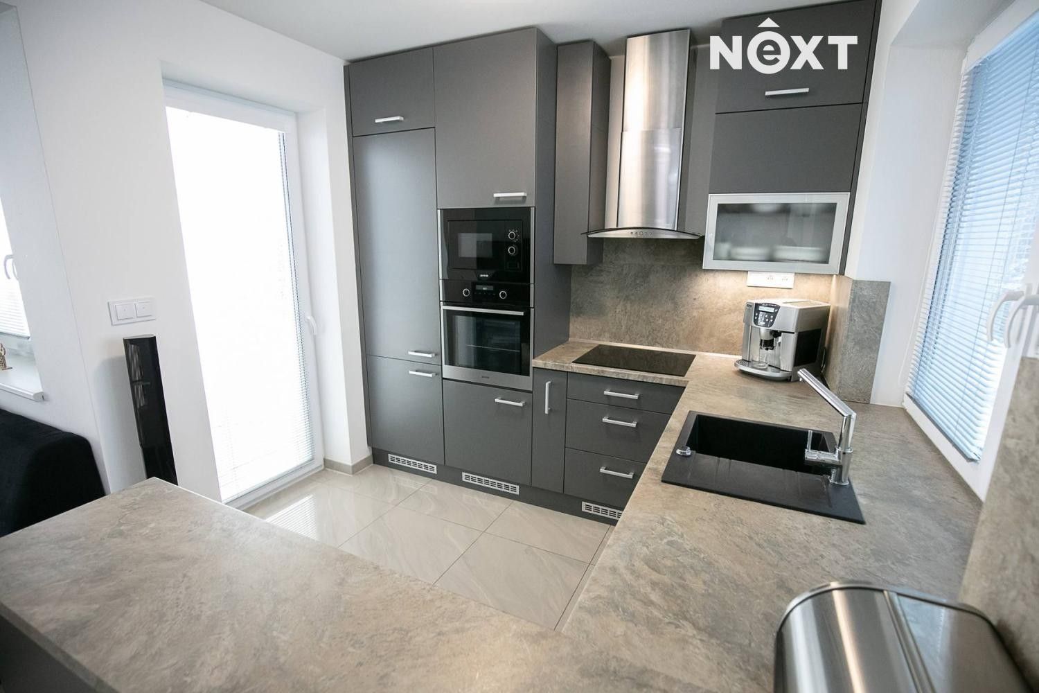 Prodej rodinný dům - Karmínová, Zlín, 122 m²