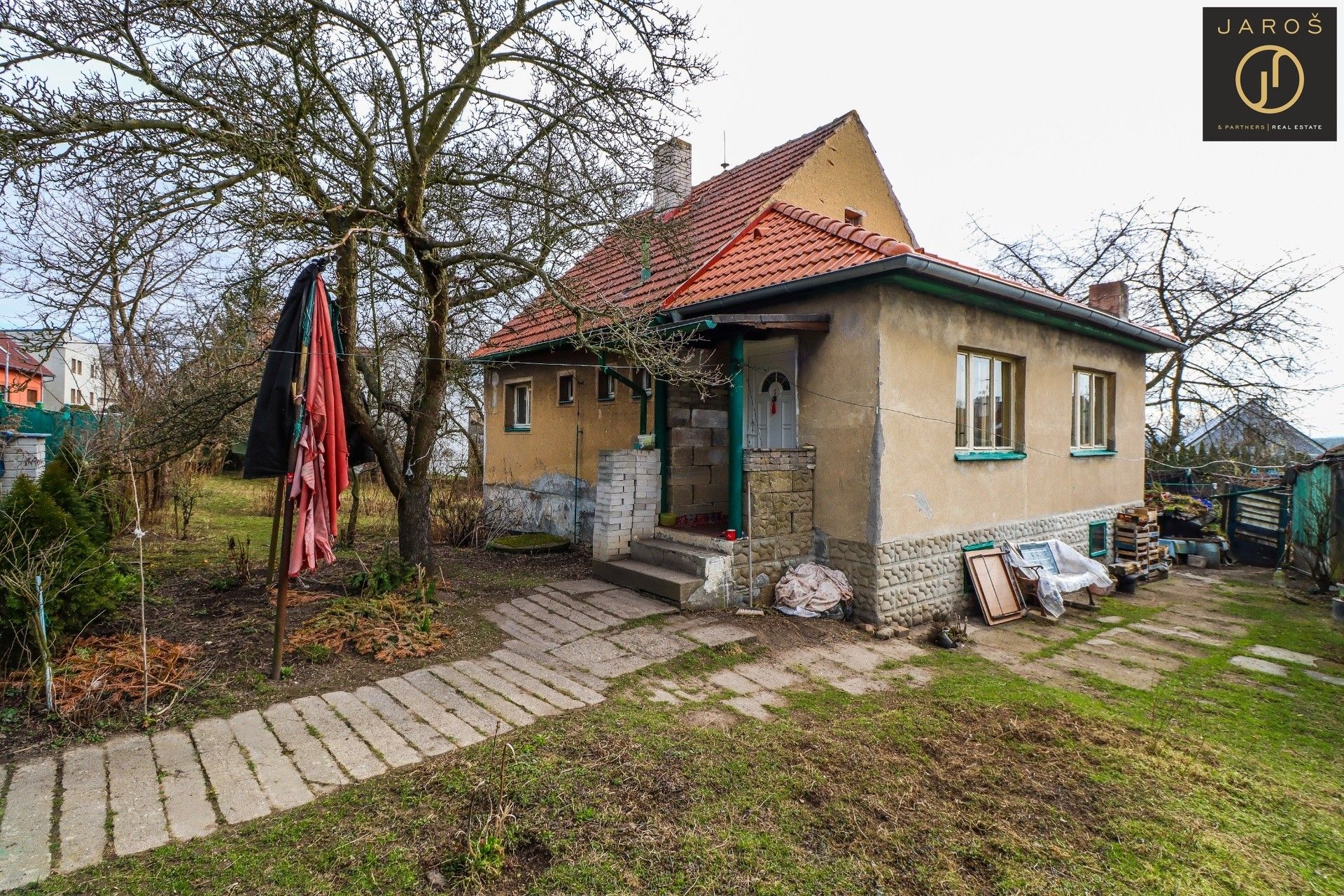 Prodej dům - Boženy Němcové, Stochov, 100 m²