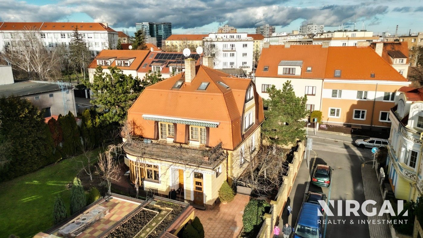 Vily, Hornokrčská, Praha, 1 200 m²