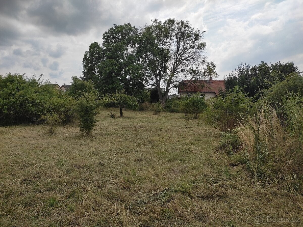 Zahrada · Úžice u Kralup nad Vltavou, 277 45 - 4