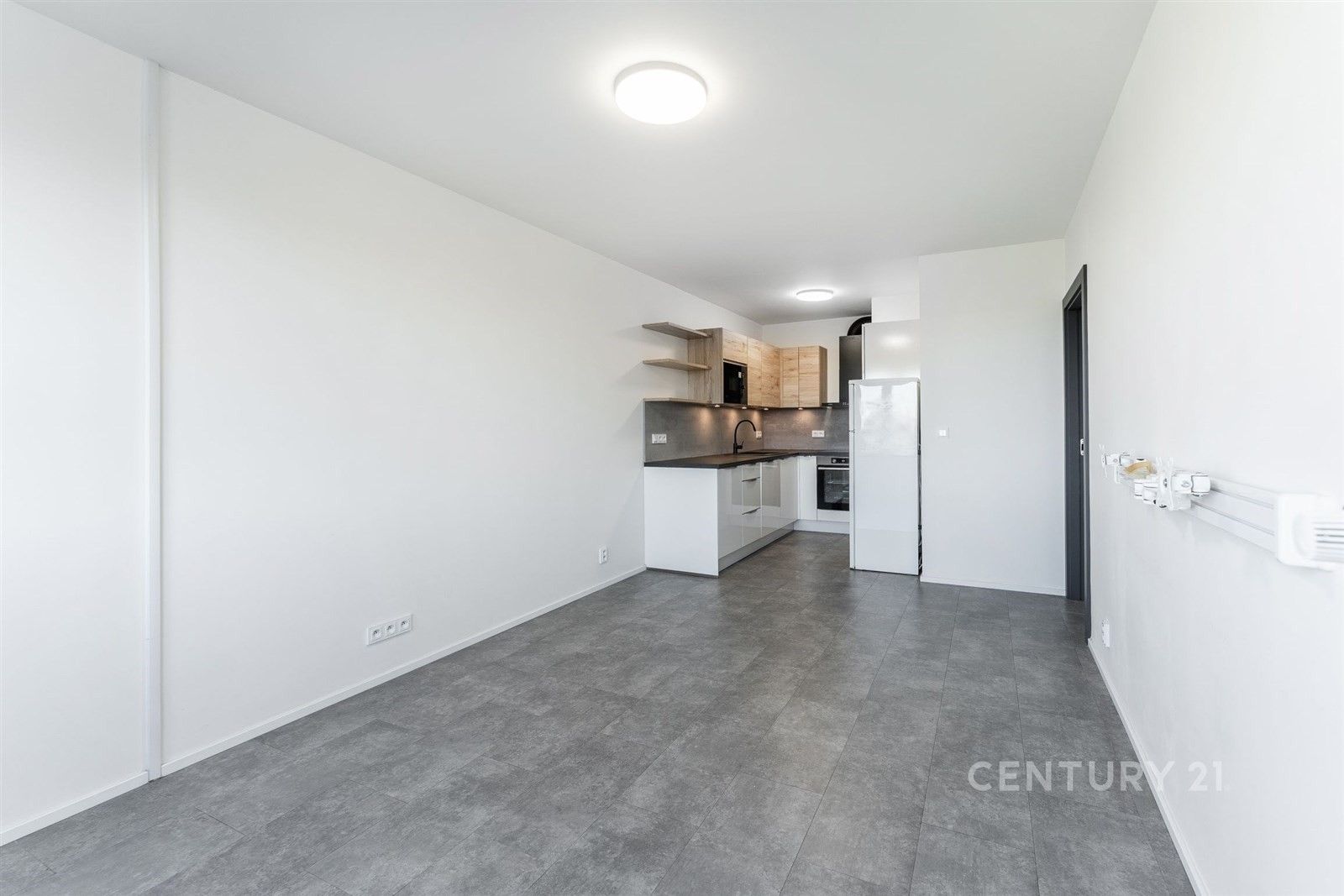 2+kk, Vysočanská 565, Praha Prosek, 45 m² - 2