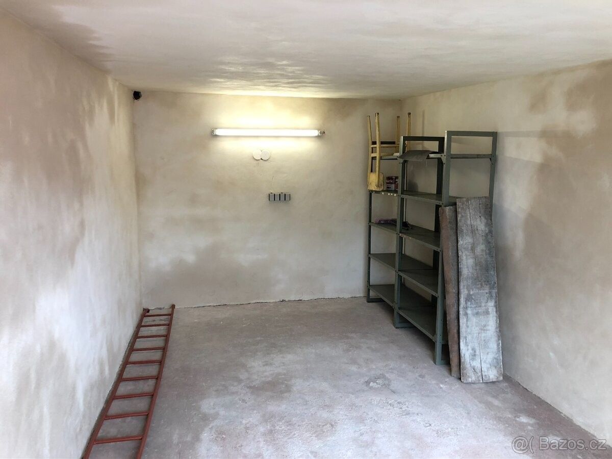 Pronájem garáž - Vrchlabí, 543 01